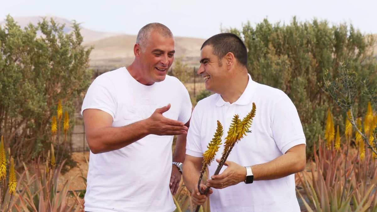 Sie kümmern sich um das 'grüne Gold' der Kanaren': Marco Buonocore und Luciano Candelotto. Inhaber des Unternehmens L`Aloe Vera Fresca auf Fuerteventura