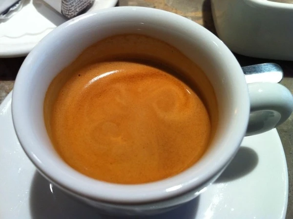 Der beste Kaffee gelingt in Handarbeit. Foto: Volkmar Klebba
